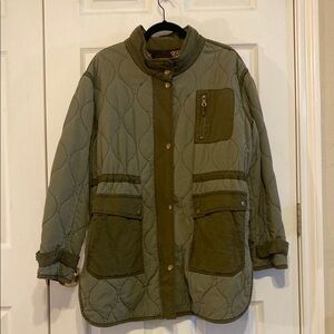 Quilted Green Jacket with Pockets